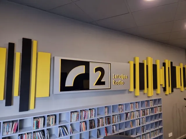 Gaismas reklāmas — RETINA 10
