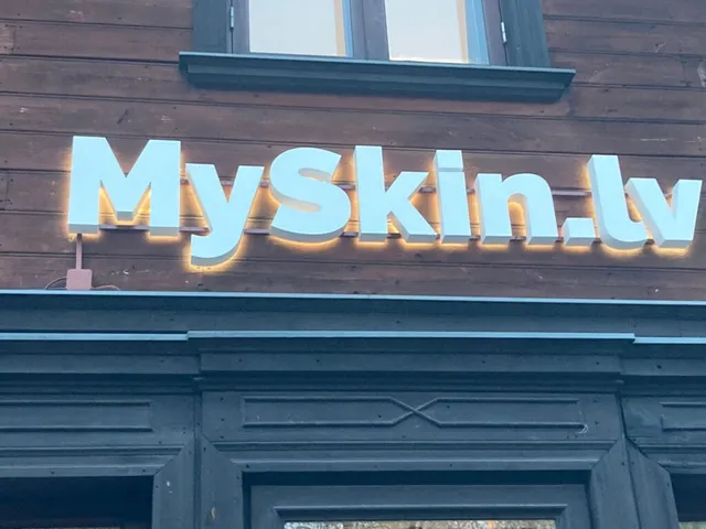 Gaismas reklāmas — RETINA 37